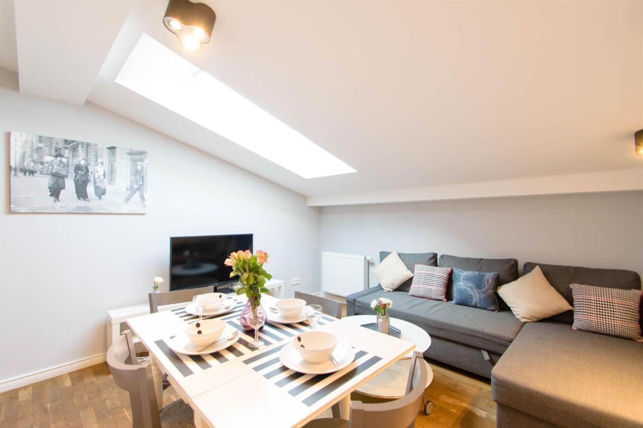 Krupnicza Modern Old Town Apartments - By Upstairs Cracovia Exterior foto